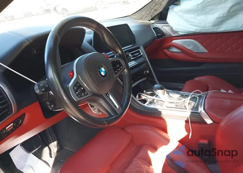 2020 BMW M8 Competition z USA, uszkodzony, nr VIN WBSAE0C04LBM08407